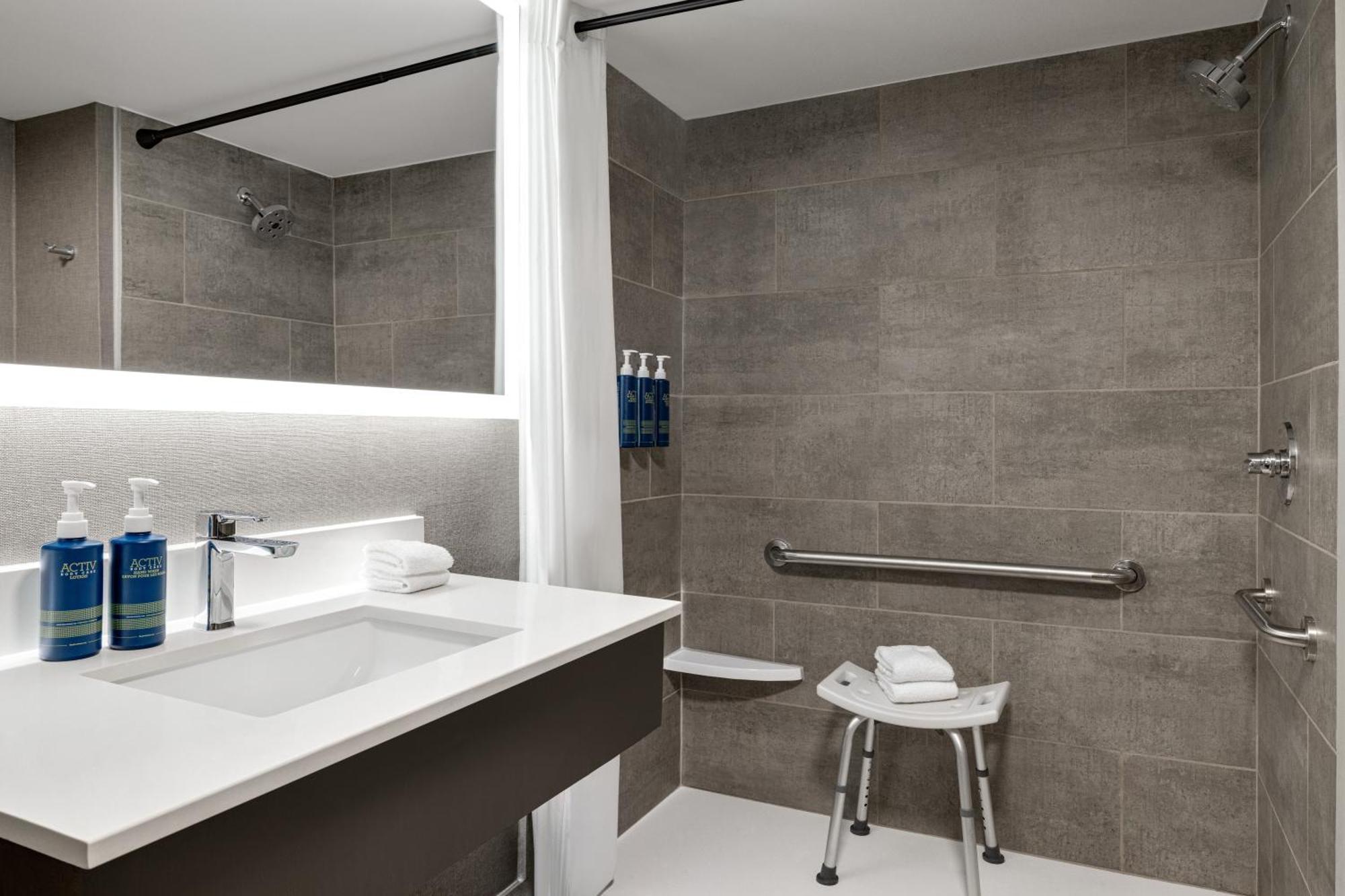 Four Points By Sheraton Columbus-Polaris Exterior foto