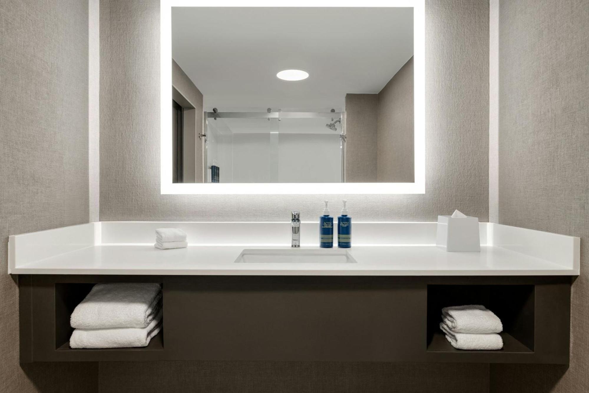 Four Points By Sheraton Columbus-Polaris Exterior foto